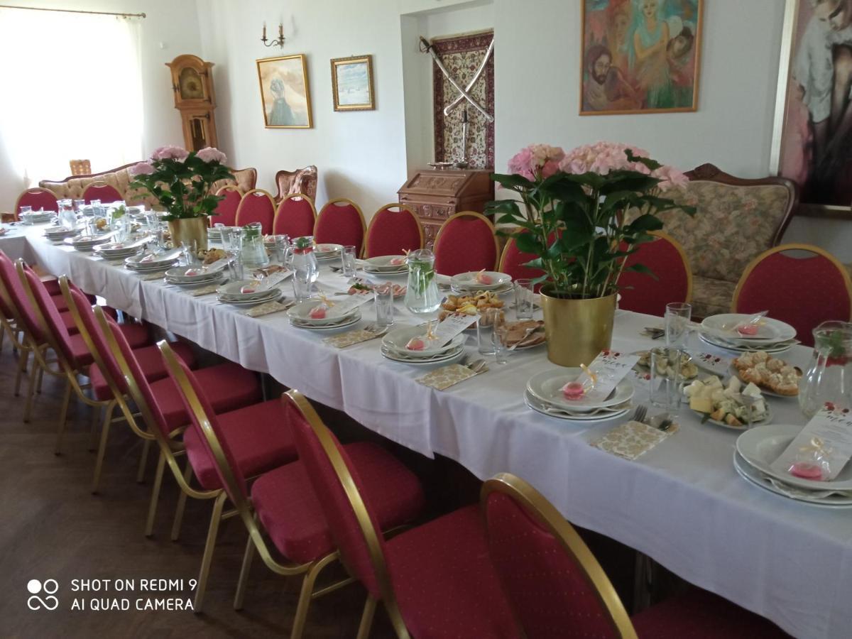 לינה וארוחת בוקר Zelazowa Wola Dwor Strzyzew מראה חיצוני תמונה